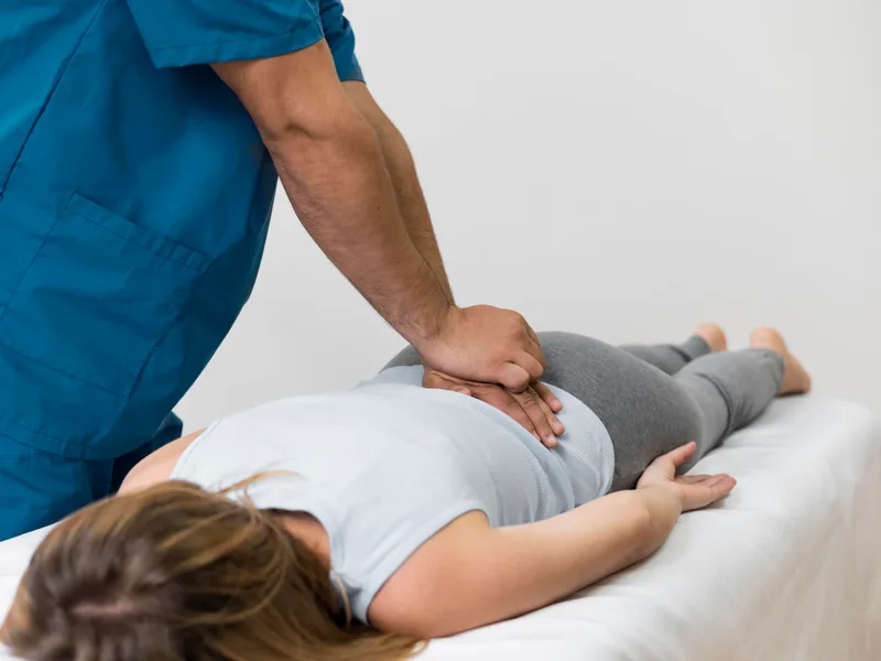 How Health & Healing Family Chiropractic treats hip pain in Andover