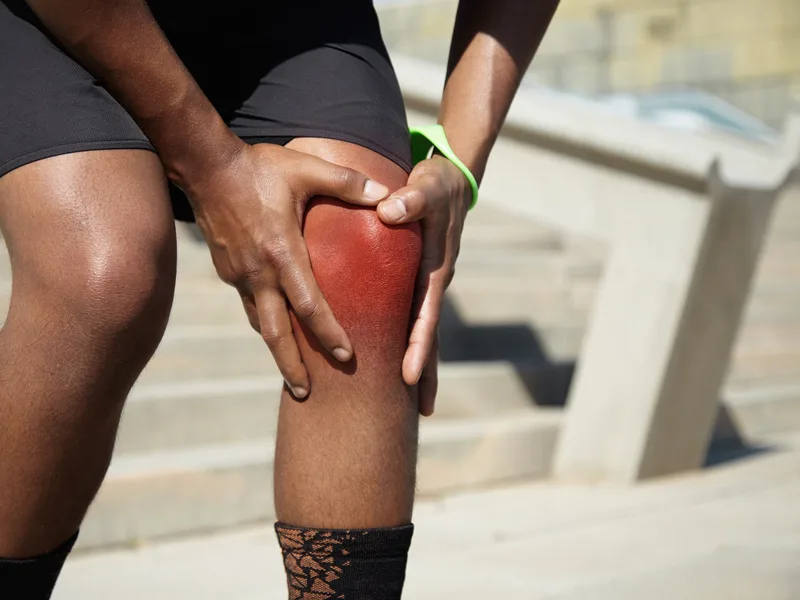 Health & Healing Family Chiropractic treating knee pain in Andover