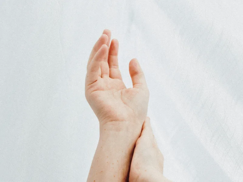 How Health & Healing Family Chiropractic treats neuropathy in Andover