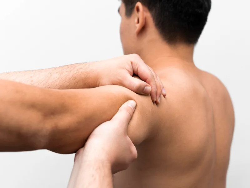 How Health & Healing Family Chiropractic treats rotator cuff injury in Andover