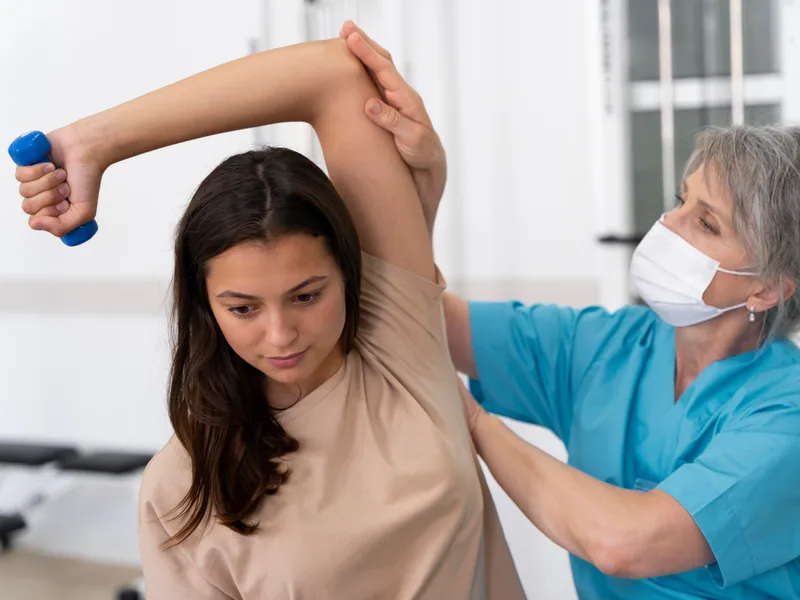 Health & Healing Family Chiropractic treating rotator cuff injury in Andover